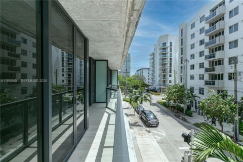 Condominio en venta en Miami, Florida, 1 dormitorio, 66.33 m2 № 2153084 - foto 22