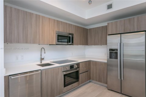 Condominio en venta en Miami, Florida, 1 dormitorio, 66.33 m2 № 2153084 - foto 5