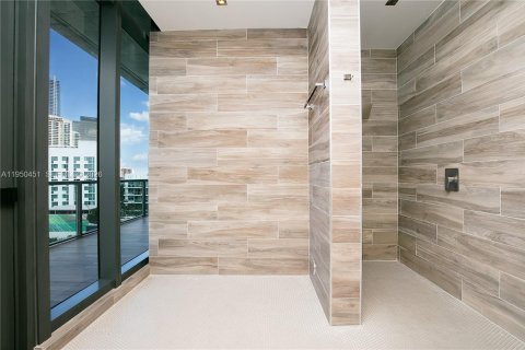 Condominio en venta en Miami, Florida, 1 dormitorio, 66.33 m2 № 2153084 - foto 28