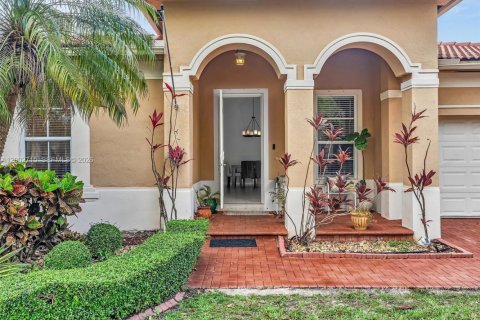 House in Homestead, Florida 4 bedrooms, 182.74 sq.m. № 2075374 - photo 4