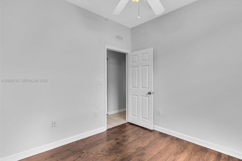 House in Homestead, Florida 4 bedrooms, 182.74 sq.m. № 2075374 - photo 27