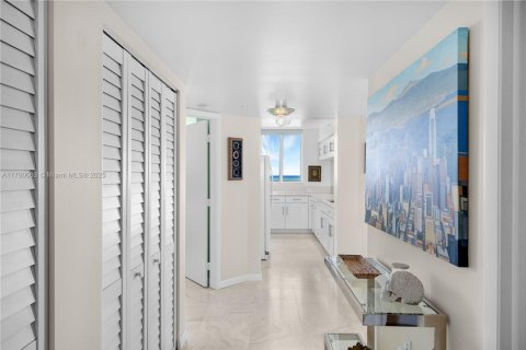 Condominio en venta en Miami Beach, Florida, 2 dormitorios, 106.56 m2 № 1696523 - foto 16
