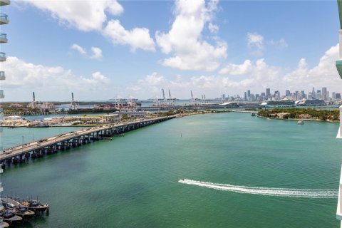 Condominio en venta en Miami Beach, Florida, 2 dormitorios, 106.56 m2 № 1696523 - foto 1