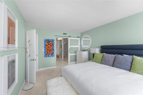 Condominio en venta en Miami Beach, Florida, 2 dormitorios, 106.56 m2 № 1696523 - foto 18