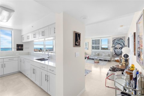 Condominio en venta en Miami Beach, Florida, 2 dormitorios, 106.56 m2 № 1696523 - foto 5