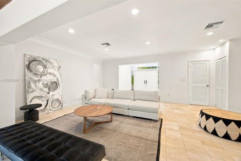 Casa en venta en Coral Gables, Florida, 3 dormitorios, 197.14 m2 № 2378641 - foto 8