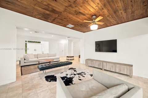 Casa en venta en Coral Gables, Florida, 3 dormitorios, 197.14 m2 № 2378641 - foto 9