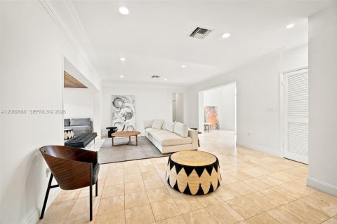Casa en venta en Coral Gables, Florida, 3 dormitorios, 197.14 m2 № 2378641 - foto 7
