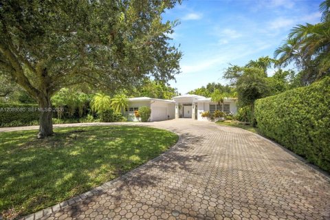 Casa en venta en Coral Gables, Florida, 3 dormitorios, 197.14 m2 № 2378641 - foto 3