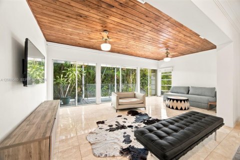 Casa en venta en Coral Gables, Florida, 3 dormitorios, 197.14 m2 № 2378641 - foto 11