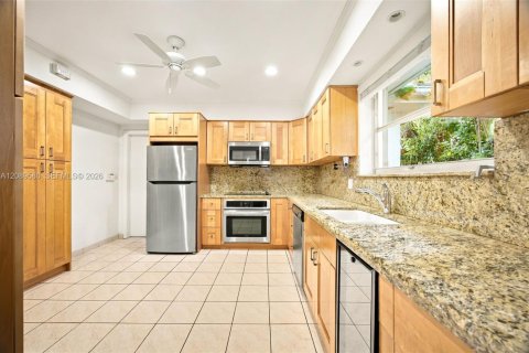 Casa en venta en Coral Gables, Florida, 3 dormitorios, 197.14 m2 № 2378641 - foto 16