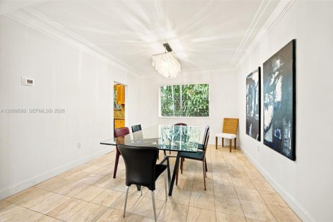 Casa en venta en Coral Gables, Florida, 3 dormitorios, 197.14 m2 № 2378641 - foto 13
