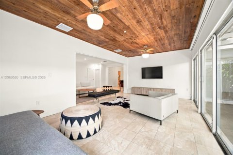 Casa en venta en Coral Gables, Florida, 3 dormitorios, 197.14 m2 № 2378641 - foto 10