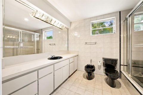Casa en venta en Coral Gables, Florida, 3 dormitorios, 197.14 m2 № 2378641 - foto 21