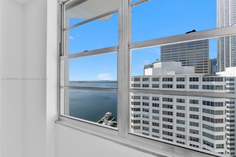 Copropriété à louer à Miami, Floride: 53.88 m2 № 1942036 - photo 16