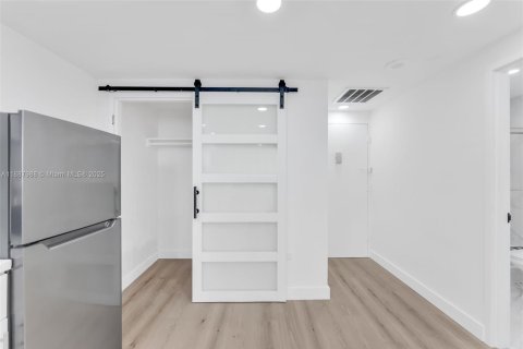 Copropriété à louer à Miami, Floride: 53.88 m2 № 1942036 - photo 8