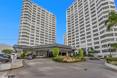 Copropriété à louer à Miami, Floride: 53.88 m2 № 1942036 - photo 6