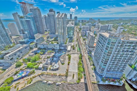 Condominio en alquiler en Miami, Florida, 1 dormitorio, 104.14 m2 № 2016101 - foto 11