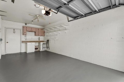 Condo in North Port, Florida, 2 bedrooms  № 2400137 - photo 24