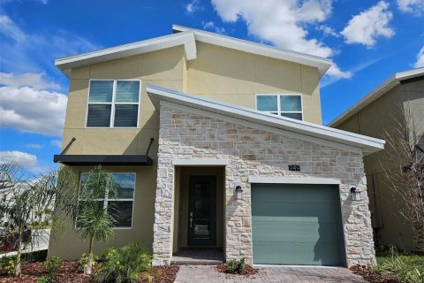 House in Davenport, Florida 5 bedrooms, 280.01 sq.m. № 1747130 - photo 1