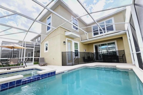 House in Davenport, Florida 5 bedrooms, 280.01 sq.m. № 1747130 - photo 3