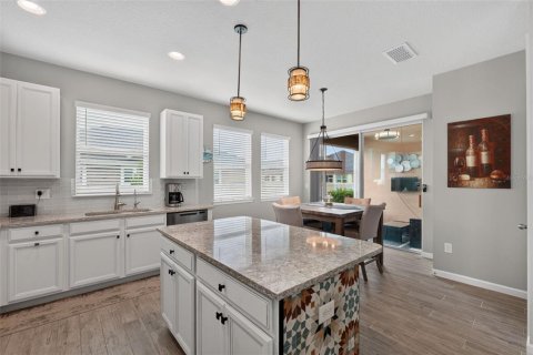 Townhouse in HARMONY AT LAKEWOOD RANCH in Bradenton, Florida 2 bedrooms, 122.82 sq.m. № 2385987 - photo 12