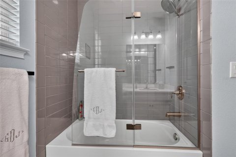 Townhouse in HARMONY AT LAKEWOOD RANCH in Bradenton, Florida 2 bedrooms, 122.82 sq.m. № 2385987 - photo 20