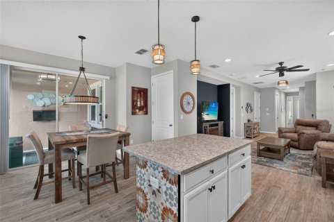 Townhouse in HARMONY AT LAKEWOOD RANCH in Bradenton, Florida 2 bedrooms, 122.82 sq.m. № 2385987 - photo 13