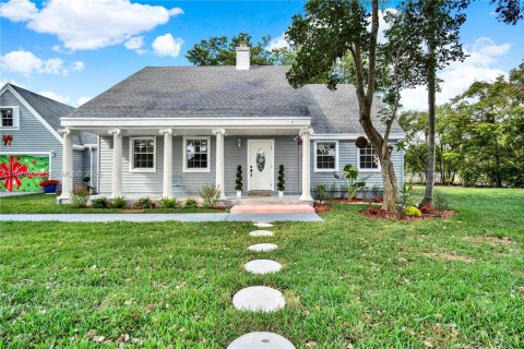 Villa ou maison à vendre à Miami, Floride: 4 chambres, 179.49 m2 № 2252273 - photo 9
