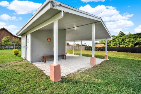 Villa ou maison à vendre à Miami, Floride: 4 chambres, 179.49 m2 № 2252273 - photo 17