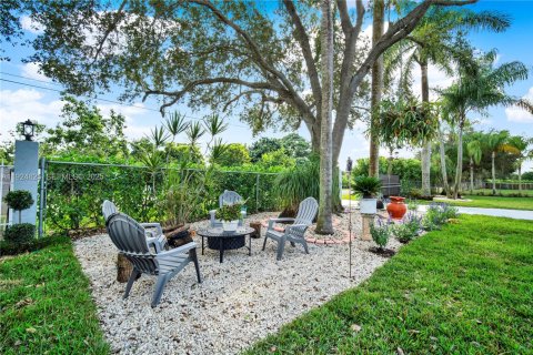 Villa ou maison à vendre à Miami, Floride: 4 chambres, 179.49 m2 № 2252273 - photo 7