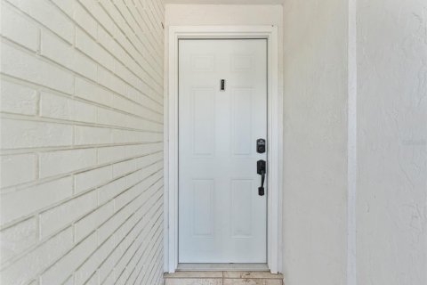 Condominio en venta en New Port Richey, Florida, 2 dormitorios, 82.5 m2 № 1856447 - foto 2