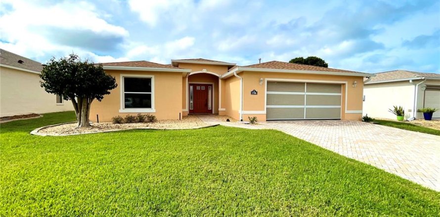 Casa en Ocala, Florida 3 dormitorios, 155.7 m2 № 1911326