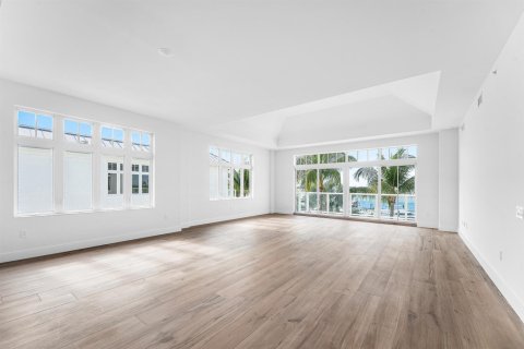 Condo in Palm Beach Shores, Florida, 3 bedrooms  № 2182853 - photo 7