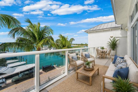 Condo in Palm Beach Shores, Florida, 3 bedrooms № 2182853