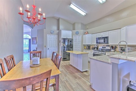 Купить виллу или дом в Уэсли-Чепел, Флорида 8 комнат, 165.74м2, № 1734658 - фото 10