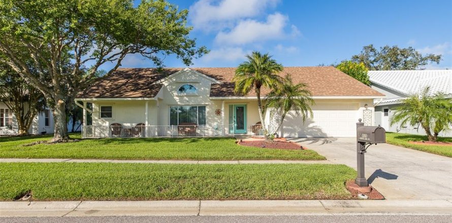 Villa ou maison à Tampa, Floride 4 chambres, 200.95 m2 № 2356198