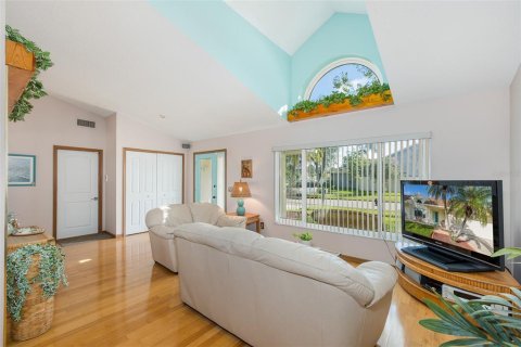 Villa ou maison à vendre à Tampa, Floride: 4 chambres, 200.95 m2 № 2356198 - photo 8