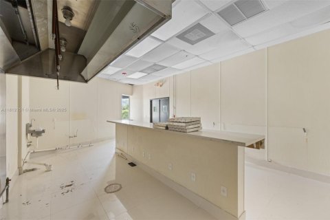Propiedad comercial en venta en Wilton Manors, Florida № 1774185 - foto 27