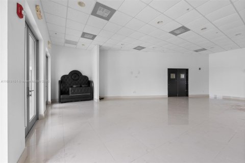 Propiedad comercial en venta en Wilton Manors, Florida № 1774185 - foto 19