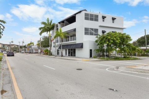Propiedad comercial en venta en Wilton Manors, Florida № 1774185 - foto 5