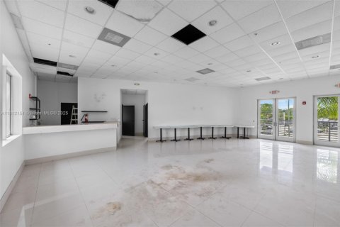 Propiedad comercial en venta en Wilton Manors, Florida № 1774185 - foto 22