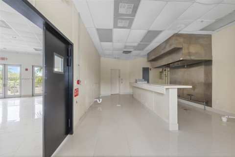 Propiedad comercial en venta en Wilton Manors, Florida № 1774185 - foto 26