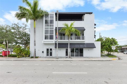 Propiedad comercial en venta en Wilton Manors, Florida № 1774185 - foto 2