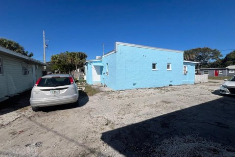 Propiedad comercial en venta en St. Lucie, Florida, 8 dormitorios, 263.38 m2 № 1524701 - foto 10