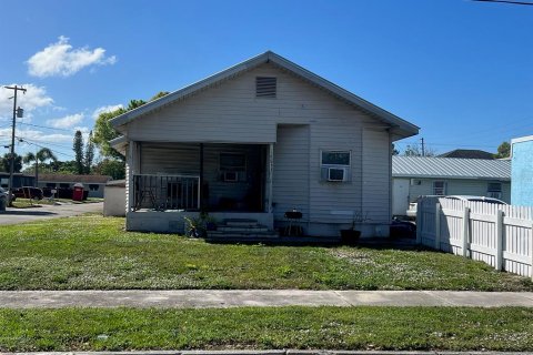 Propiedad comercial en venta en St. Lucie, Florida, 8 dormitorios, 263.38 m2 № 1524701 - foto 5