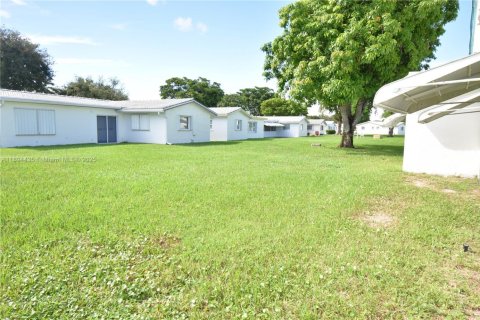 Casa en venta en Plantation, Florida, 2 dormitorios, 129.88 m2 № 1945934 - foto 17