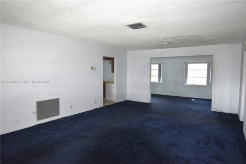 Casa en venta en Plantation, Florida, 2 dormitorios, 129.88 m2 № 1945934 - foto 6