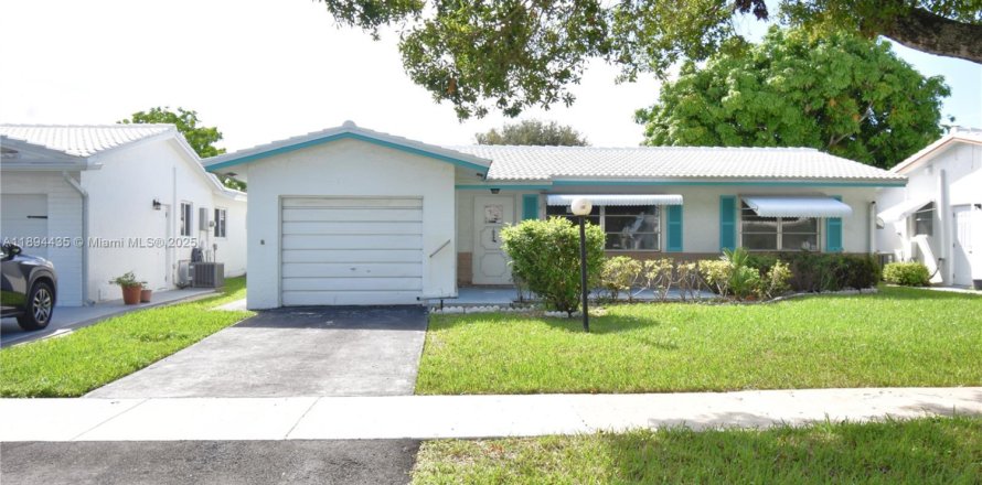 Casa en Plantation, Florida 2 dormitorios, 129.88 m2 № 1945934