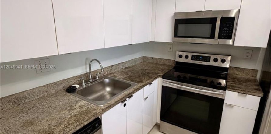 Condo in Aventura, Florida, 2 bedrooms  № 2244794